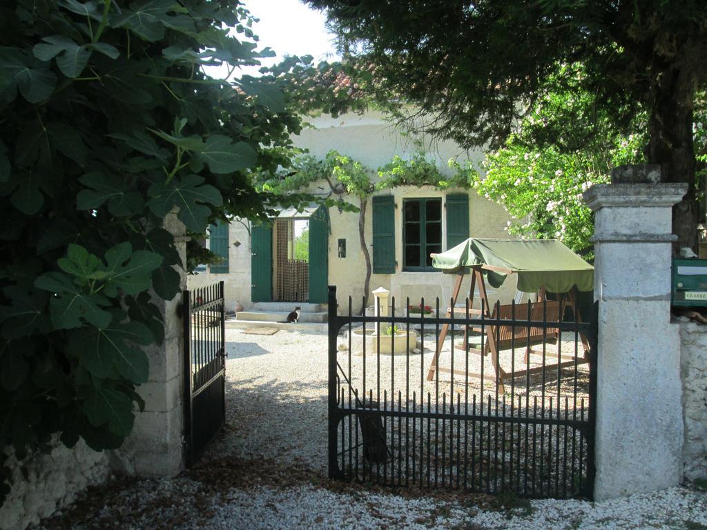 Le Petit Lavoir Saint-Paul-Lizonne Exterior foto